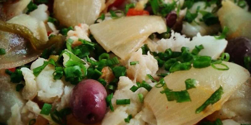 SALADA DE BACALHAU À MODA DA MAMÃE