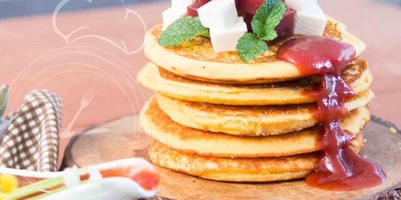 PANQUECA AMERICANA DE FUBÁ COM GOIABADA