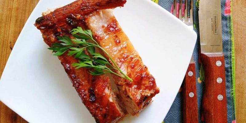 COSTELINHA COM MOLHO BARBECUE