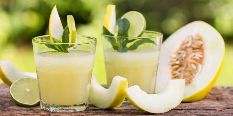 SUCO DE MELÃO COM HORTELÃ