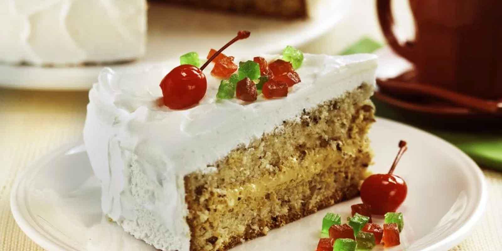 BOLO DE NOZES E CHANTILI ESPECIAL