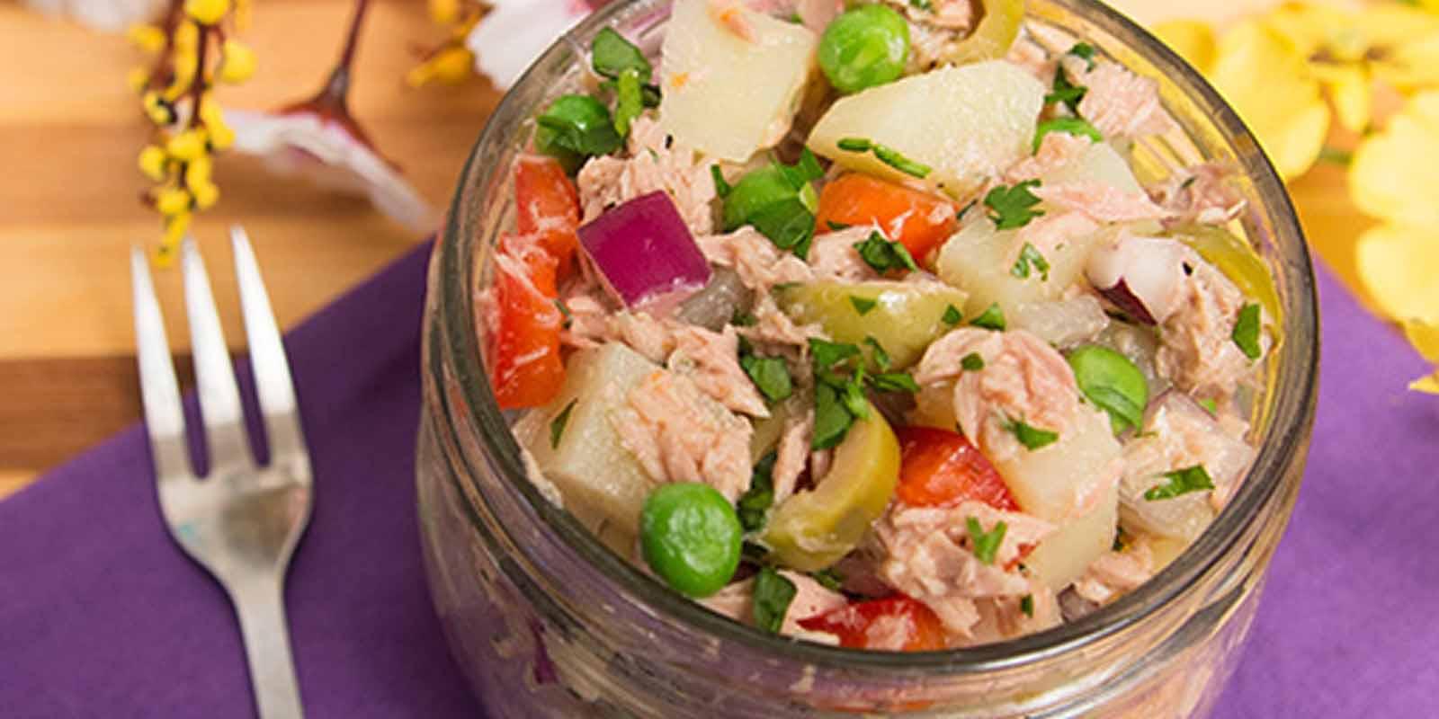 SALADA DELICIOSA DE BATATA COM ATUM