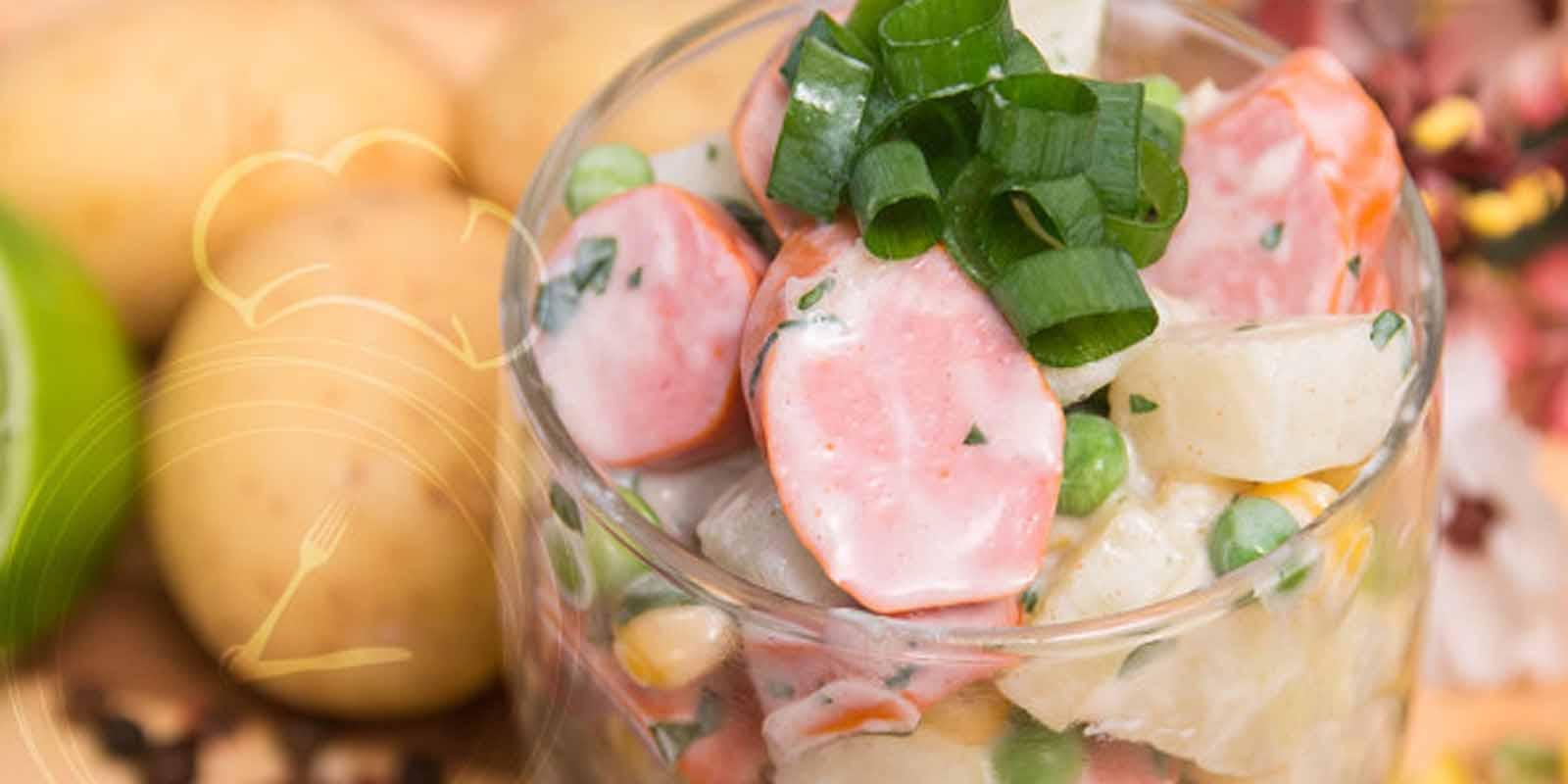 SALADA DE BATATA COM SALSICHA