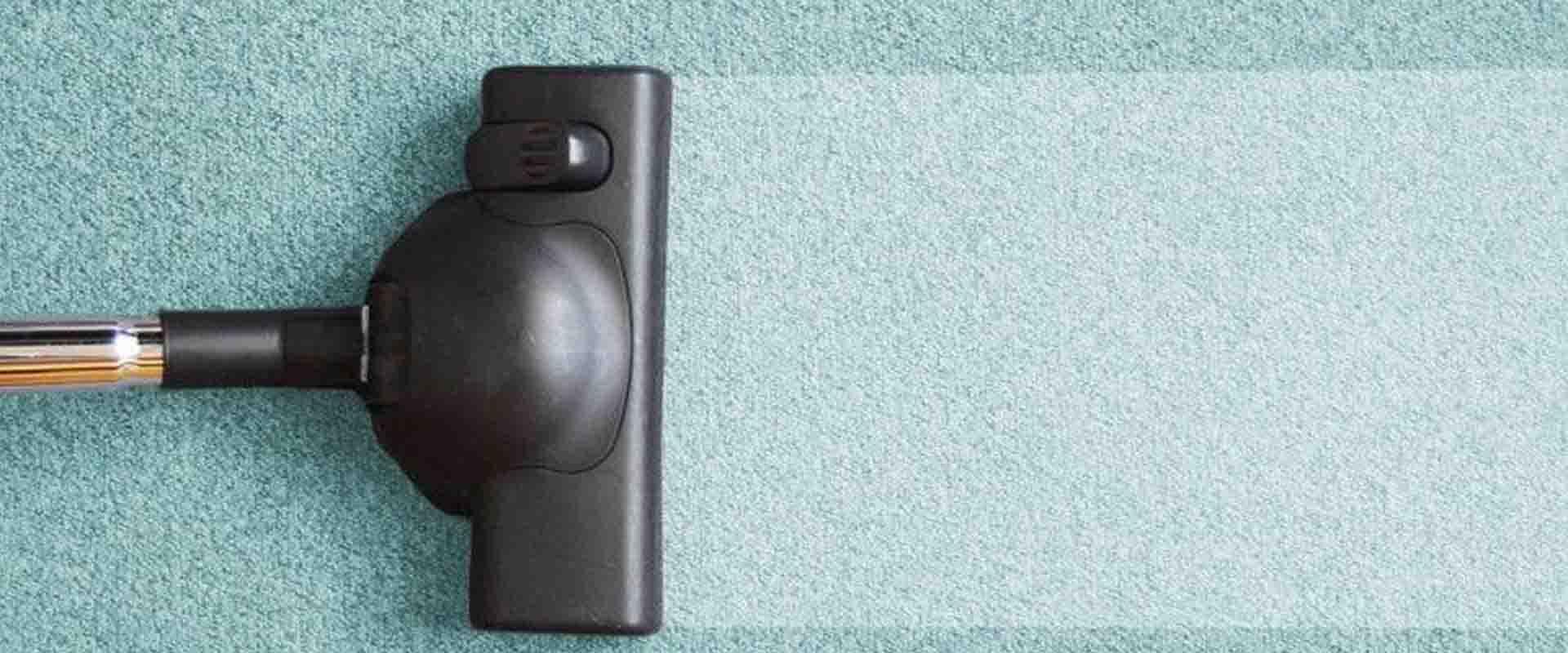 UMA LIMPEZA CAPRICHADA NA CASA UMA LIMPEZA CAPRICHADA NA CASA