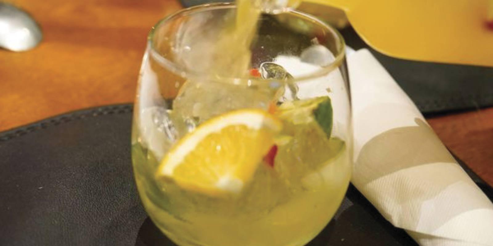 PONCHE DE FRUTAS ALCOÓLICO 