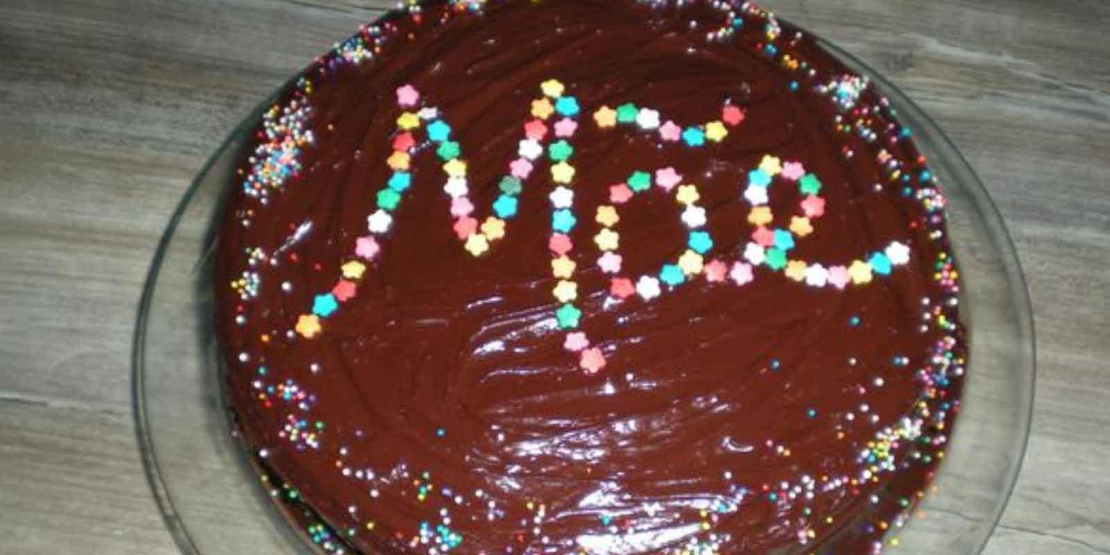 BOLO DE DIA DAS MÃES DIET