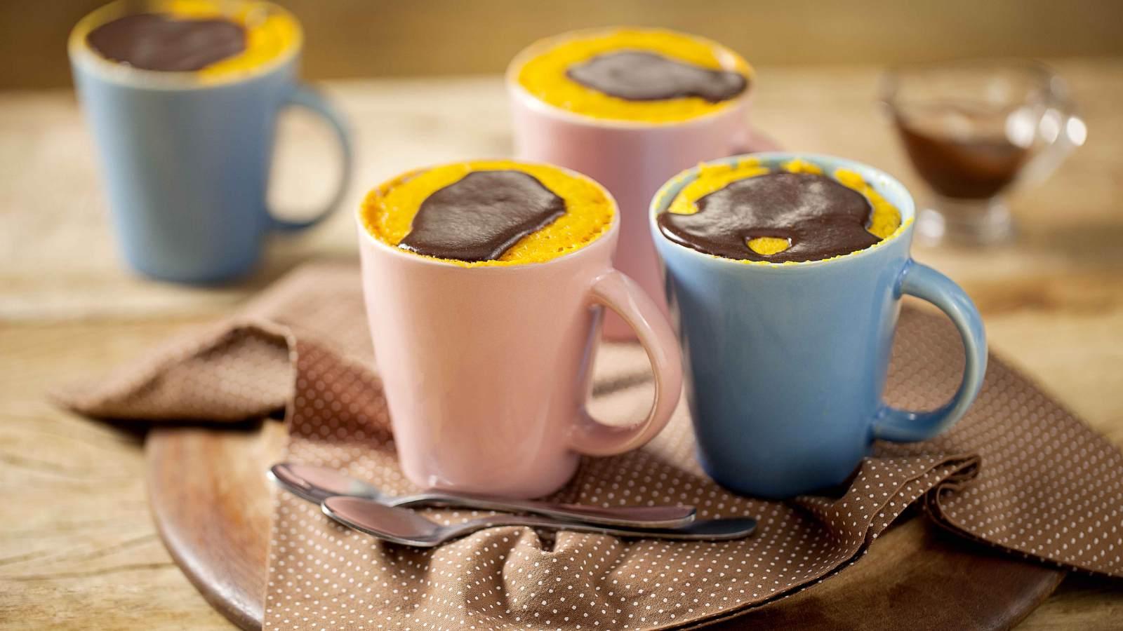 BOLO DE CANECA DE CENOURA