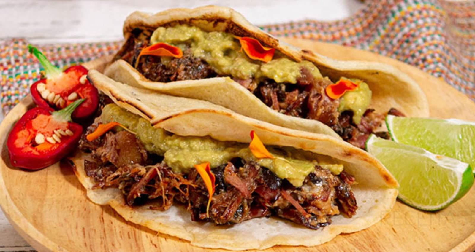 Taco de Tapioca de Costelinha 